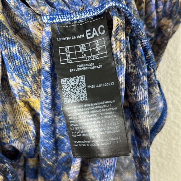 NWT Guess Sheer Top - Picture 7 of 10